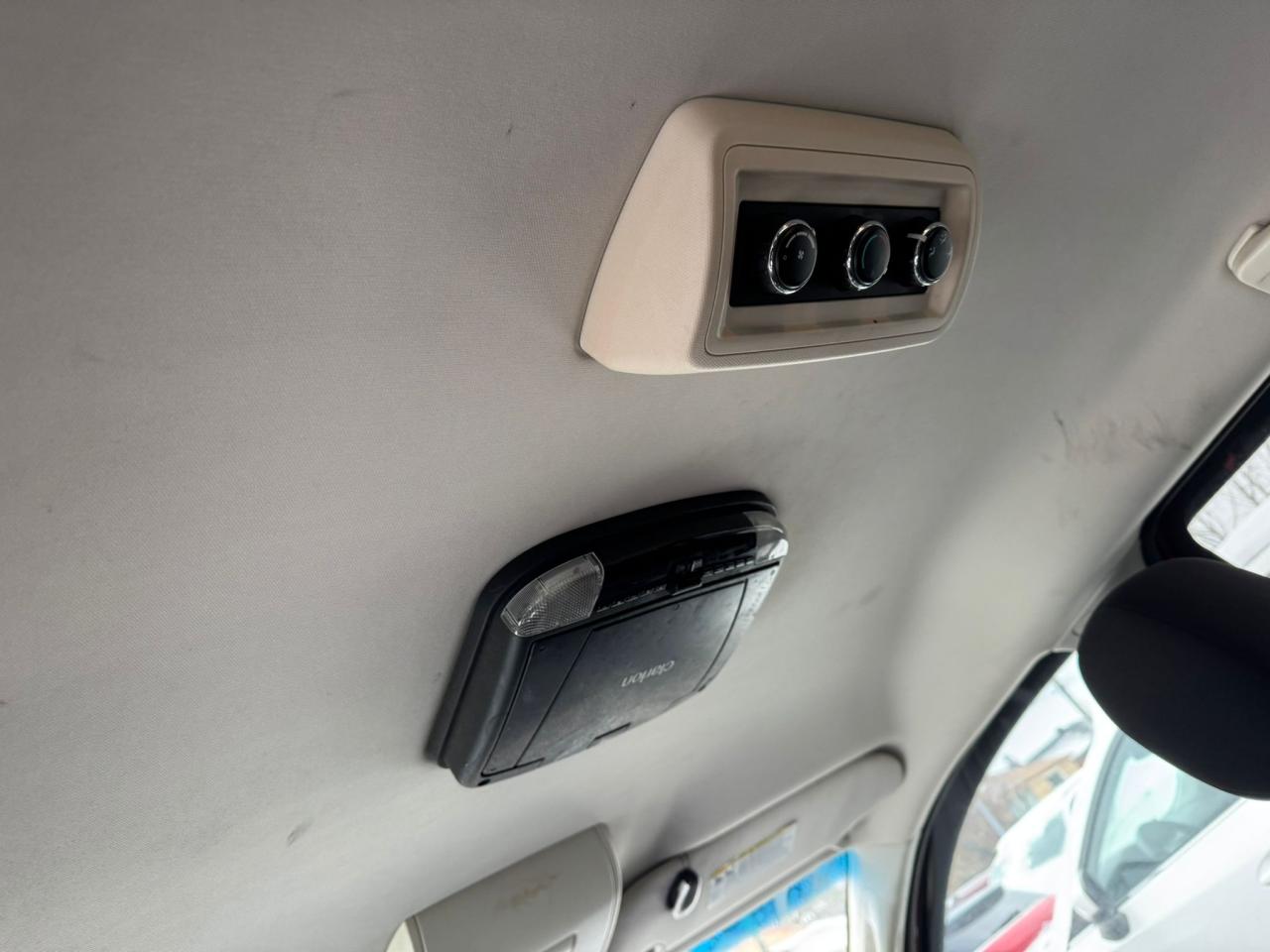 2010 Dodge Grand Caravan SXT Photo