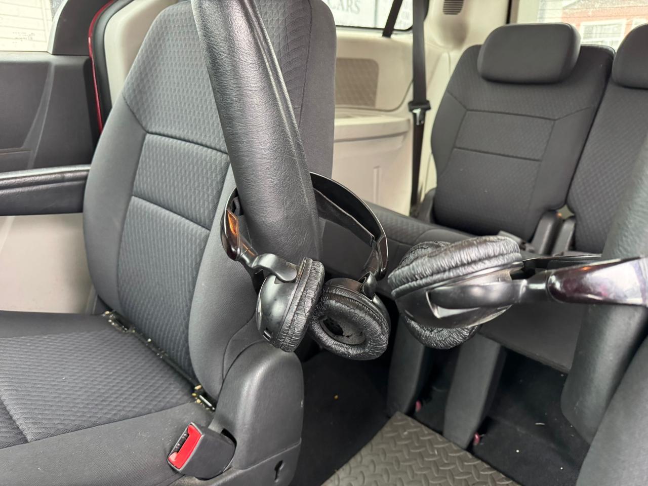 2010 Dodge Grand Caravan SXT Photo