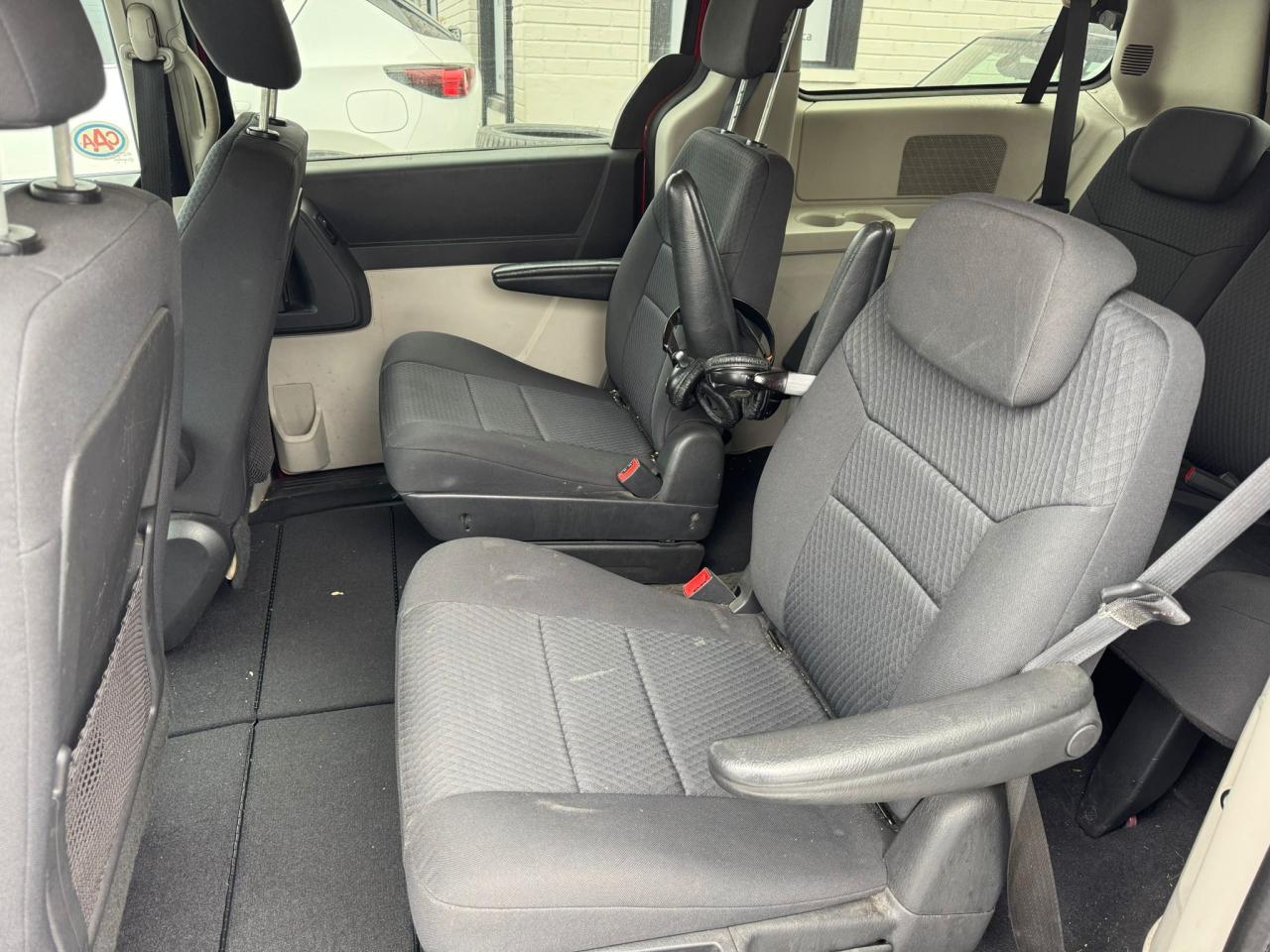 2010 Dodge Grand Caravan SXT Photo