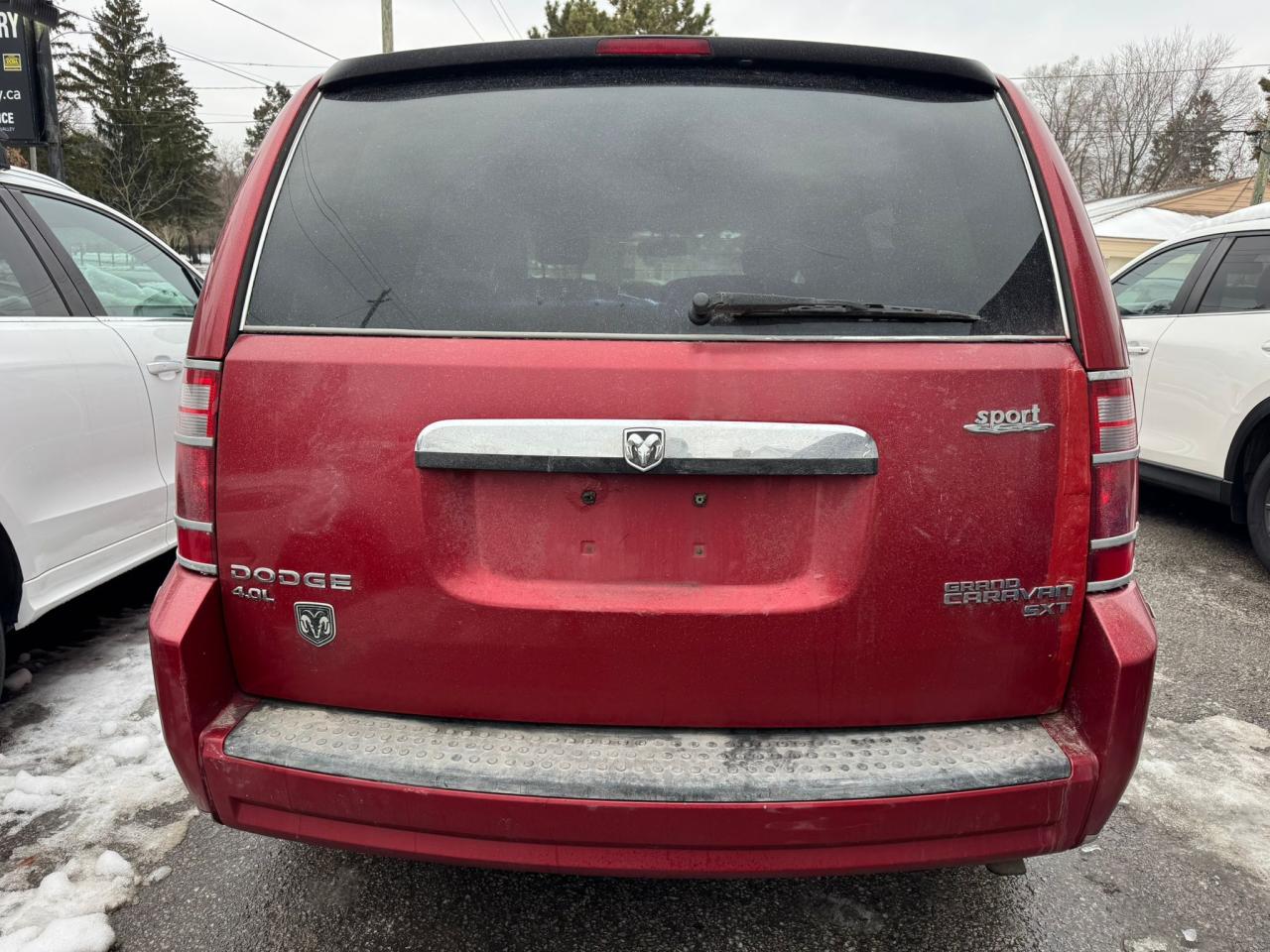 2010 Dodge Grand Caravan SXT Photo