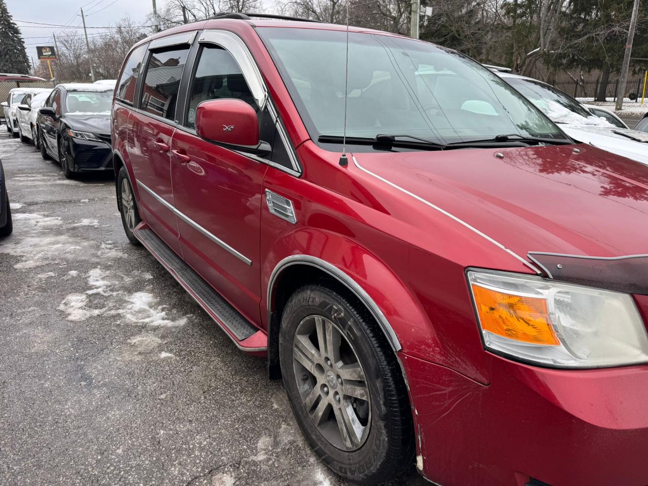 2010 Dodge Grand Caravan SXT Photo