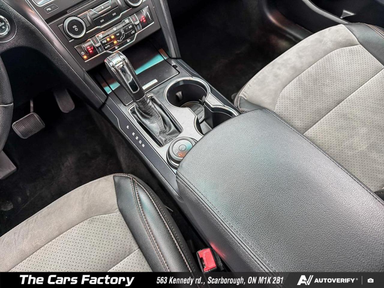 2017 Ford Explorer XLT Leather/ Apple Carplay / No Accident! Photo