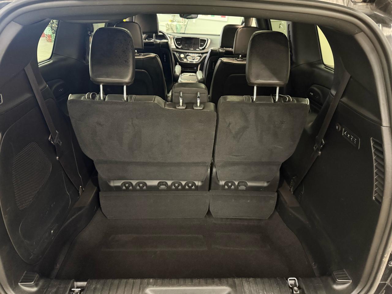 2021 Chrysler Pacifica Limited S Photo