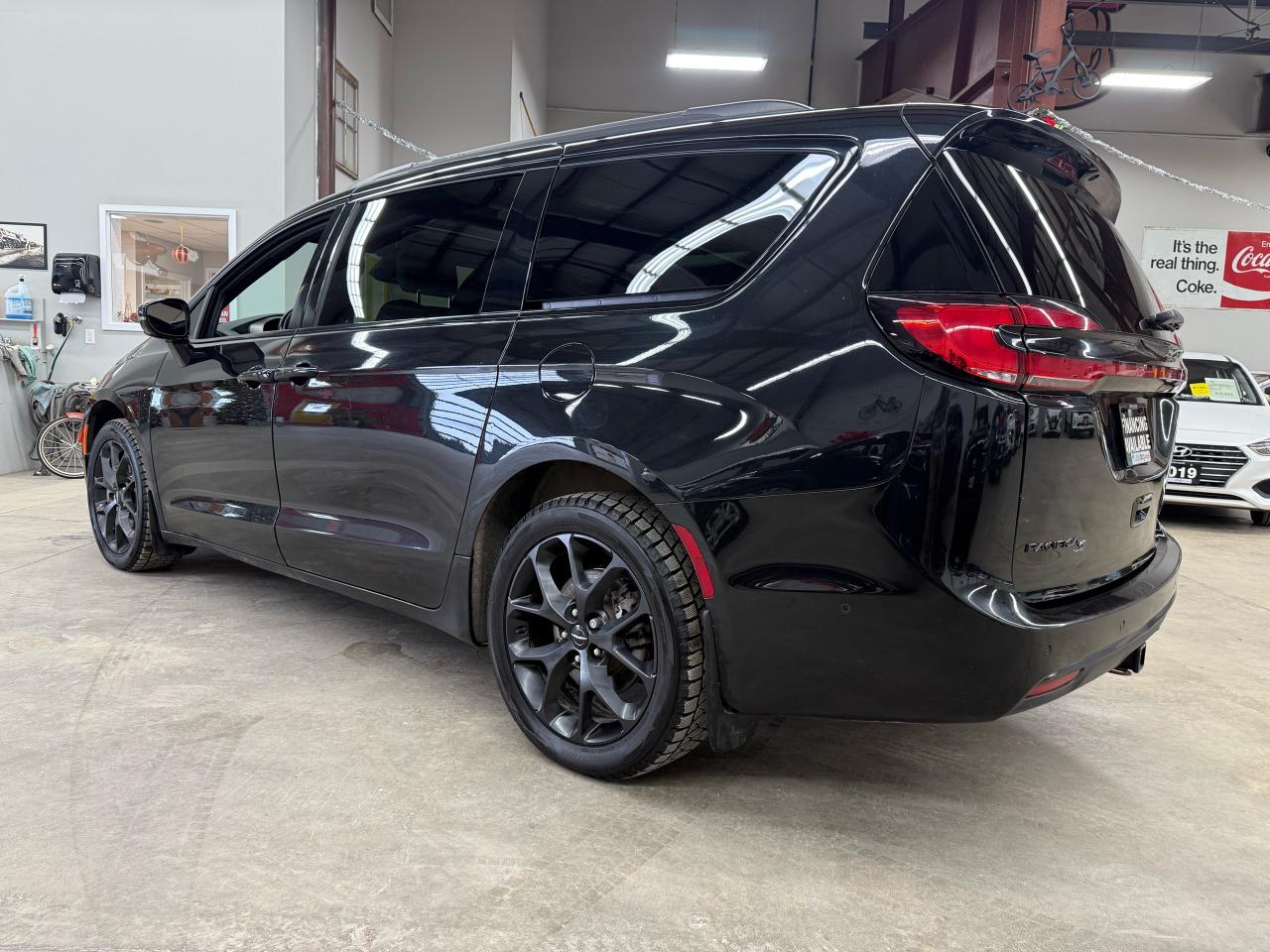 2021 Chrysler Pacifica Limited S Photo