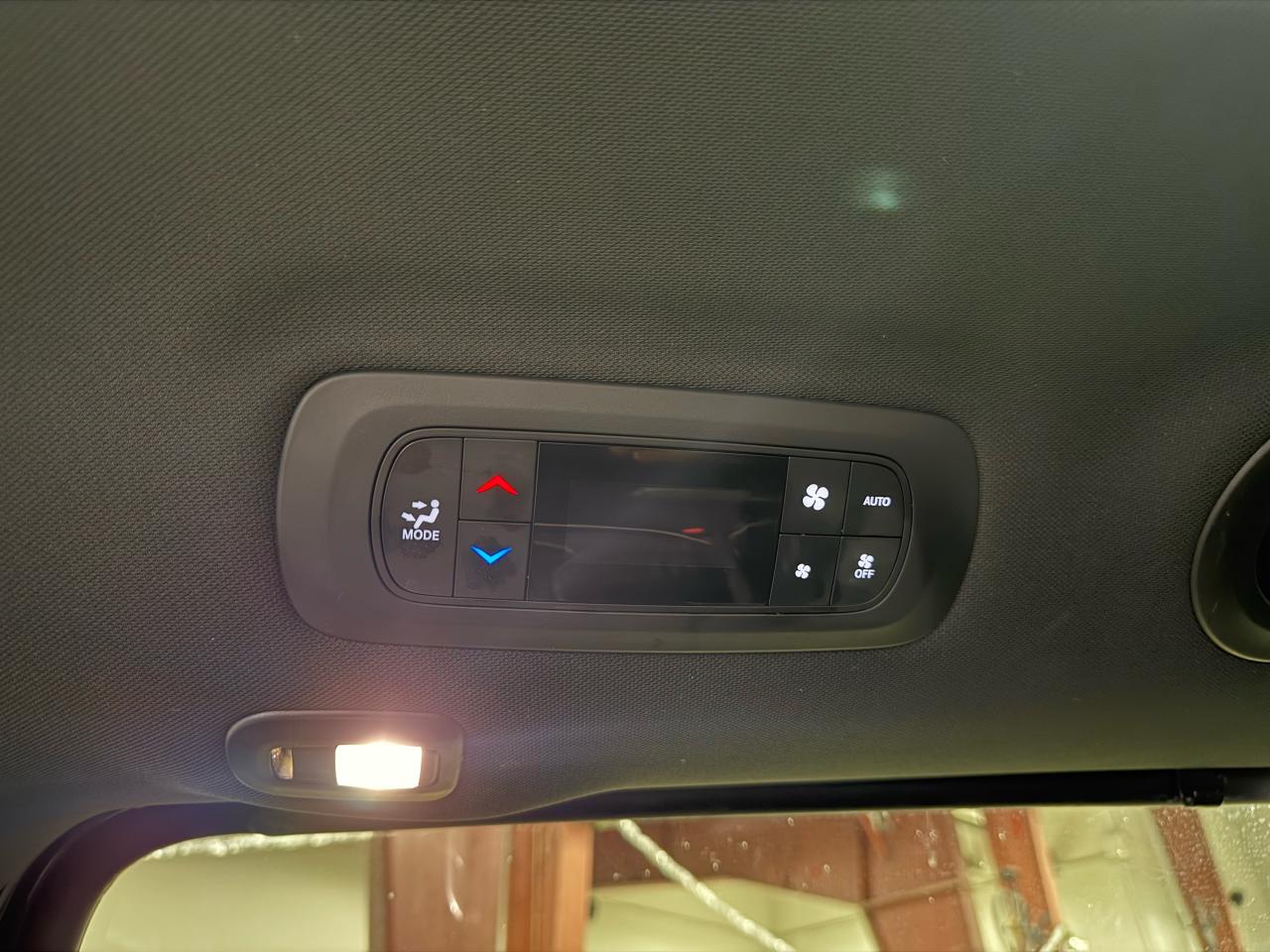 2021 Chrysler Pacifica Limited S Photo