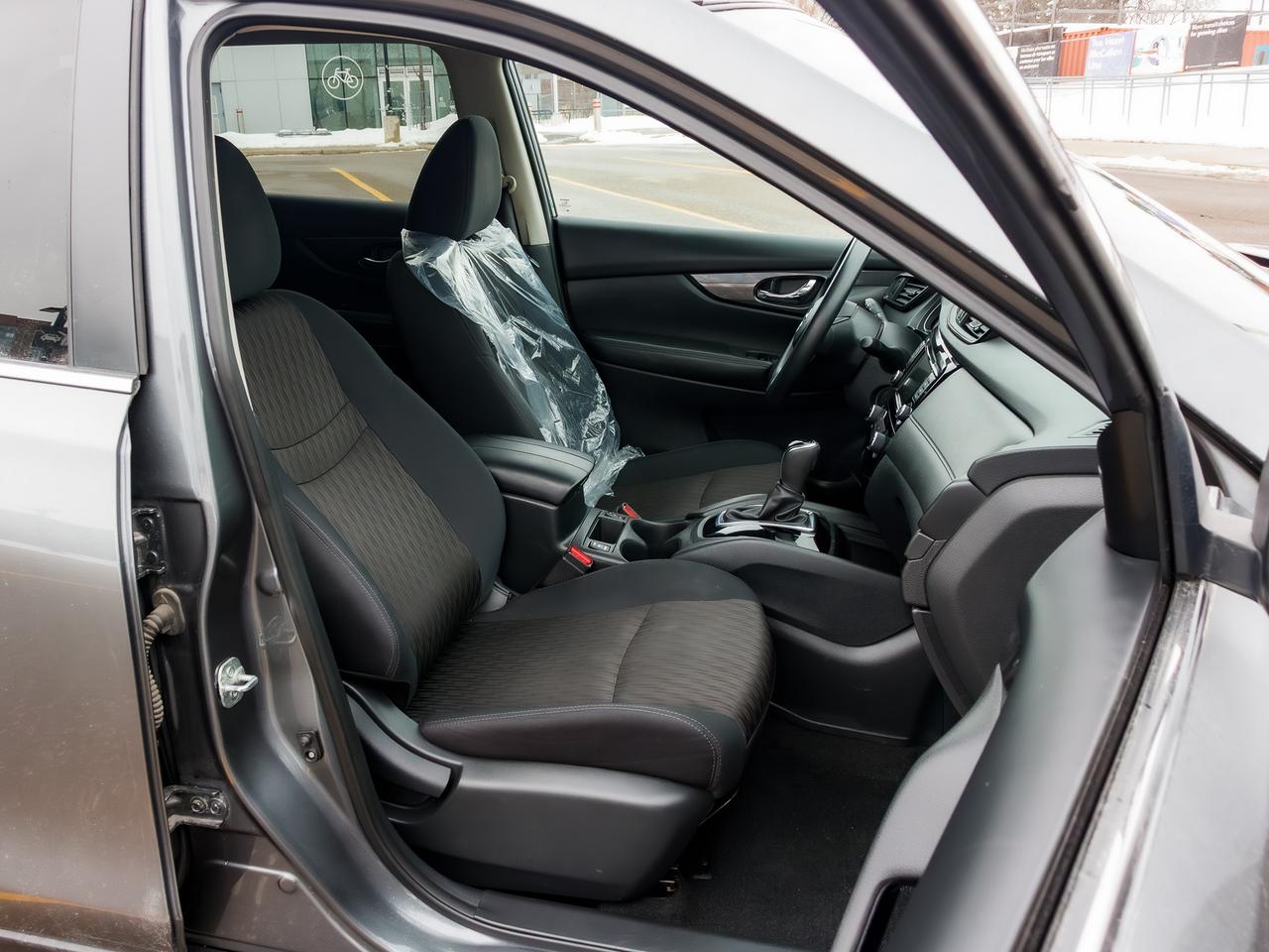 2018 Nissan Rogue AWD SV | CLEAN TITLE | Photo