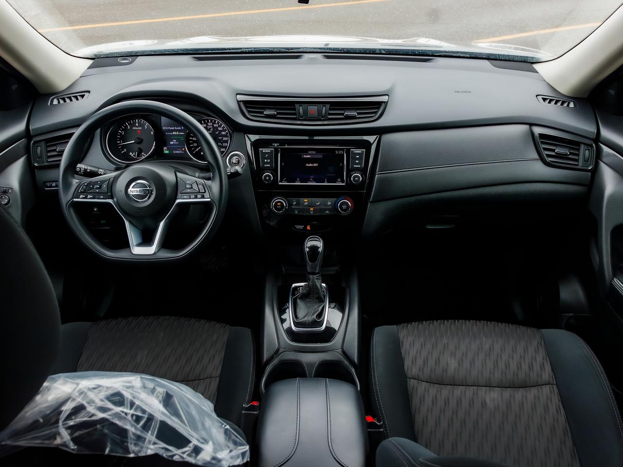 2018 Nissan Rogue AWD SV | CLEAN TITLE | Photo