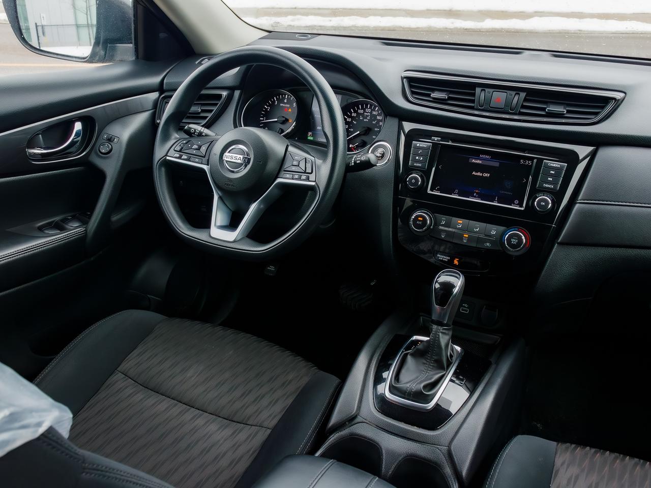 2018 Nissan Rogue AWD SV | CLEAN TITLE | Photo