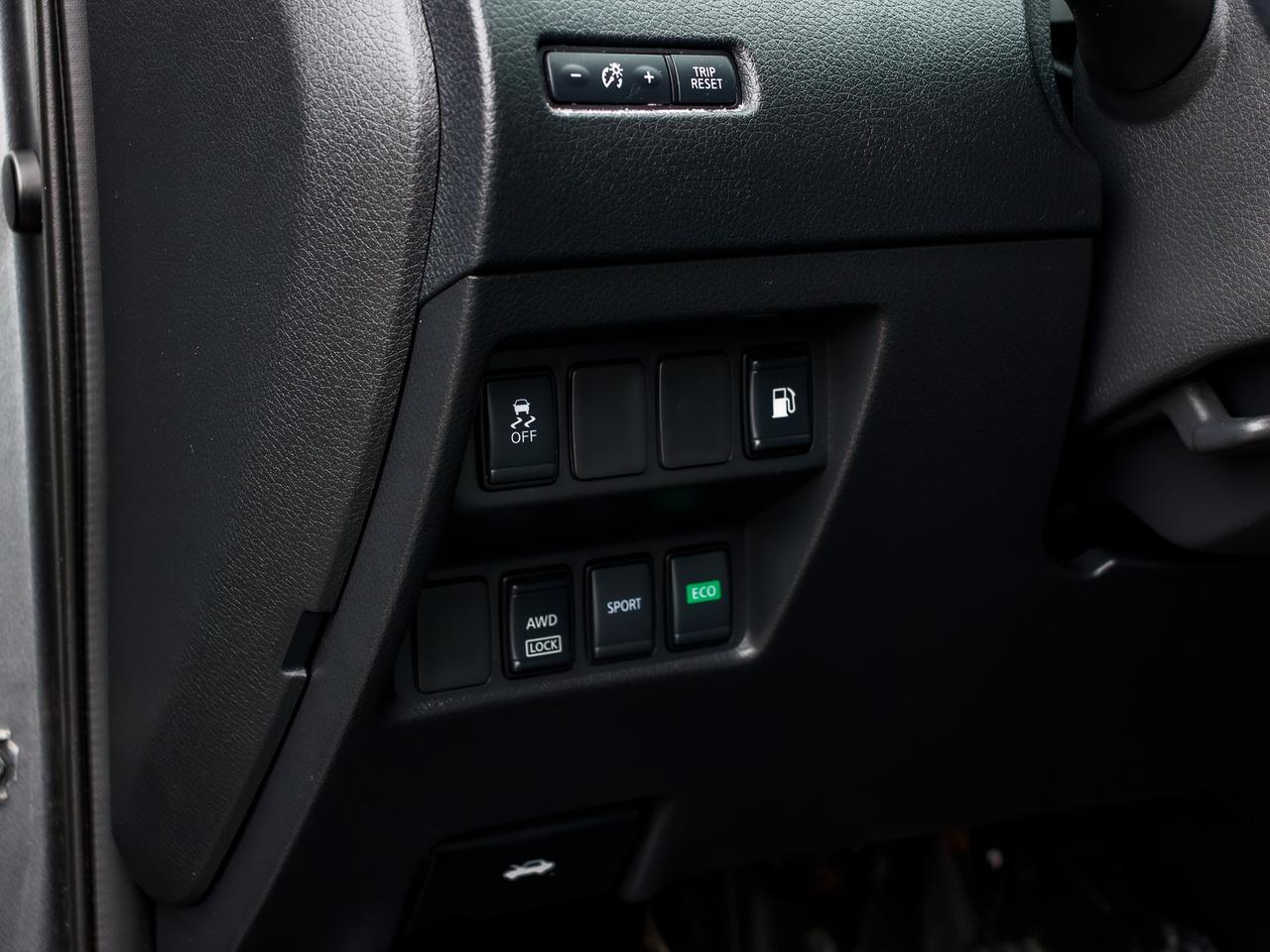 2018 Nissan Rogue AWD SV | CLEAN TITLE | Photo