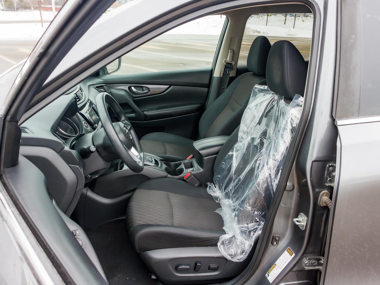 2018 Nissan Rogue AWD SV | CLEAN TITLE | Photo