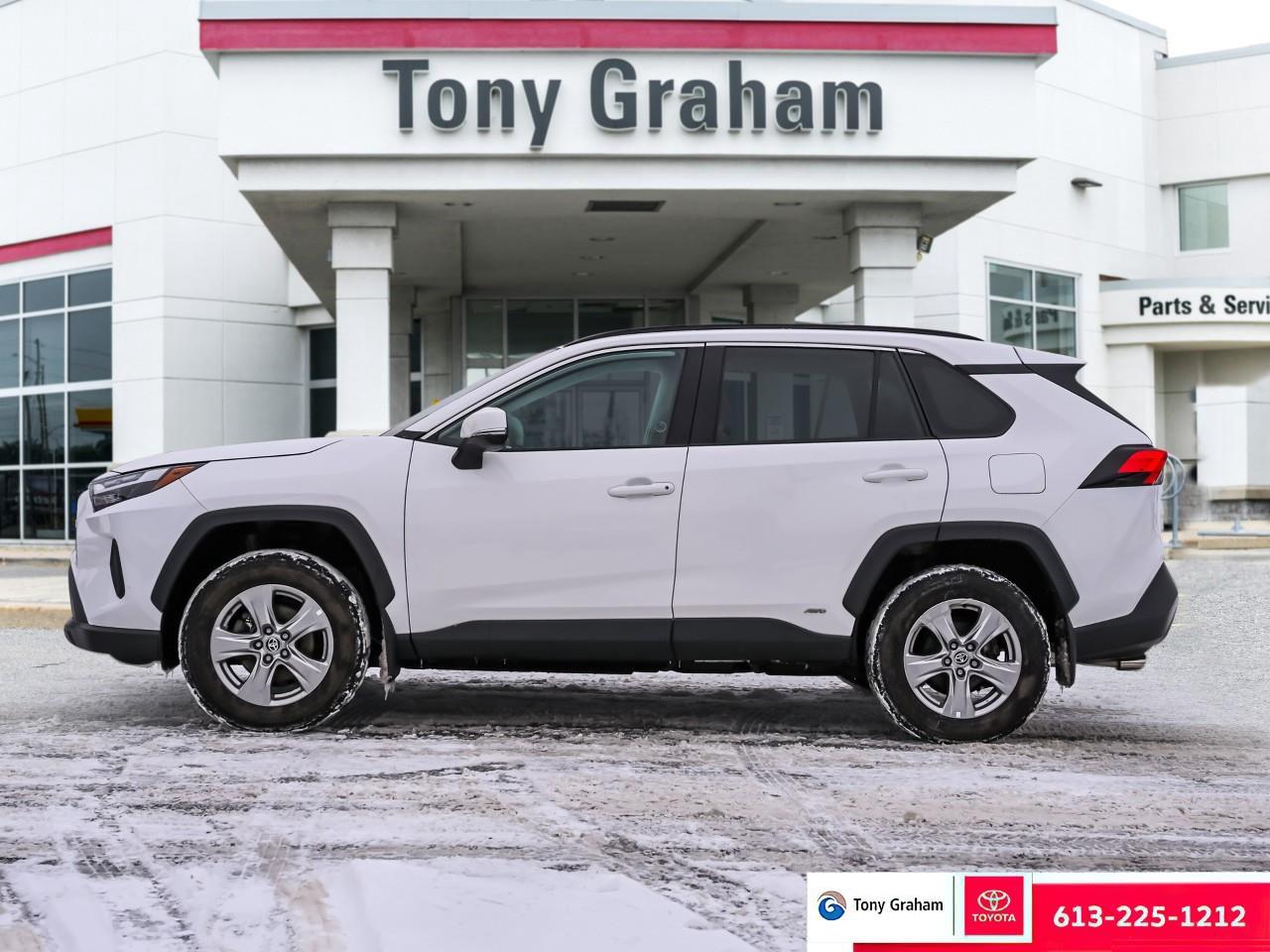 2023 Toyota RAV4 Hybrid XLE Photo