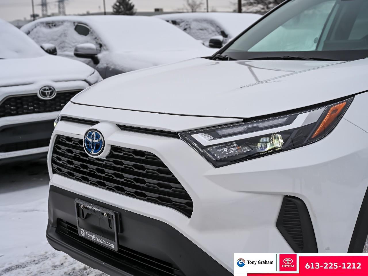 2023 Toyota RAV4 Hybrid XLE Photo