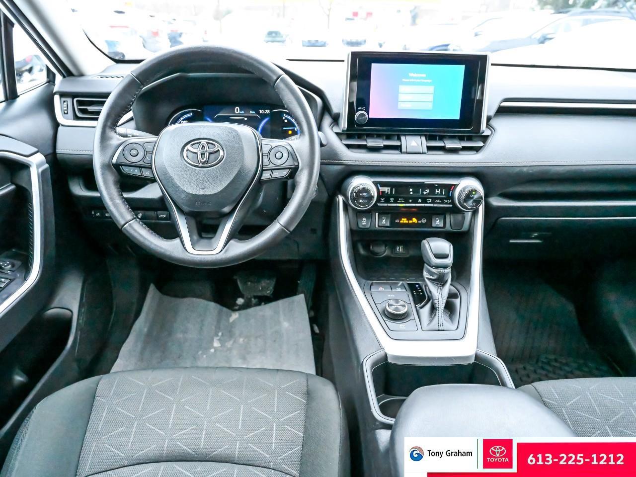 2023 Toyota RAV4 Hybrid XLE Photo