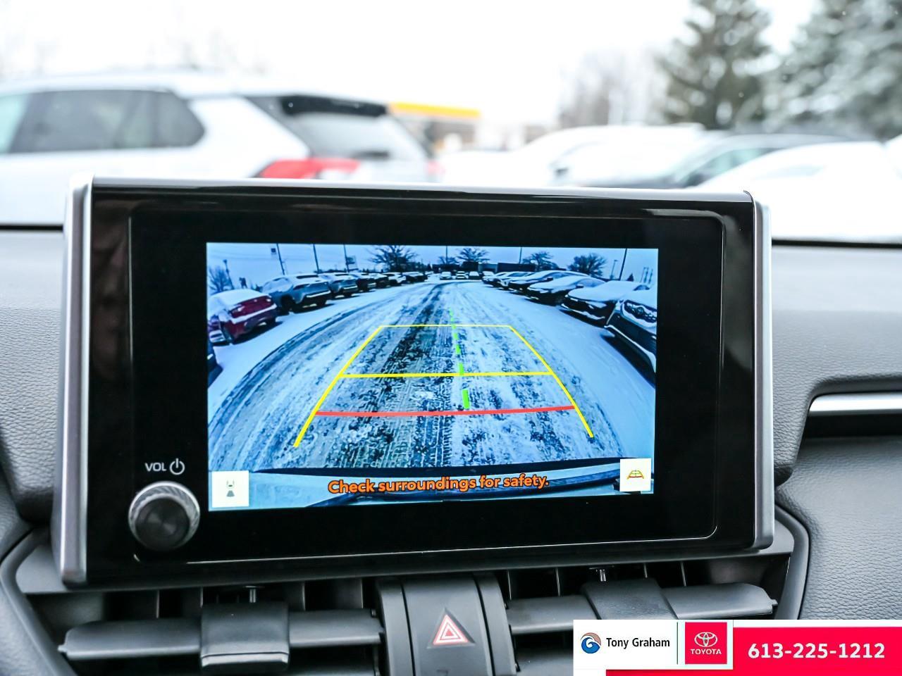 2023 Toyota RAV4 Hybrid XLE Photo