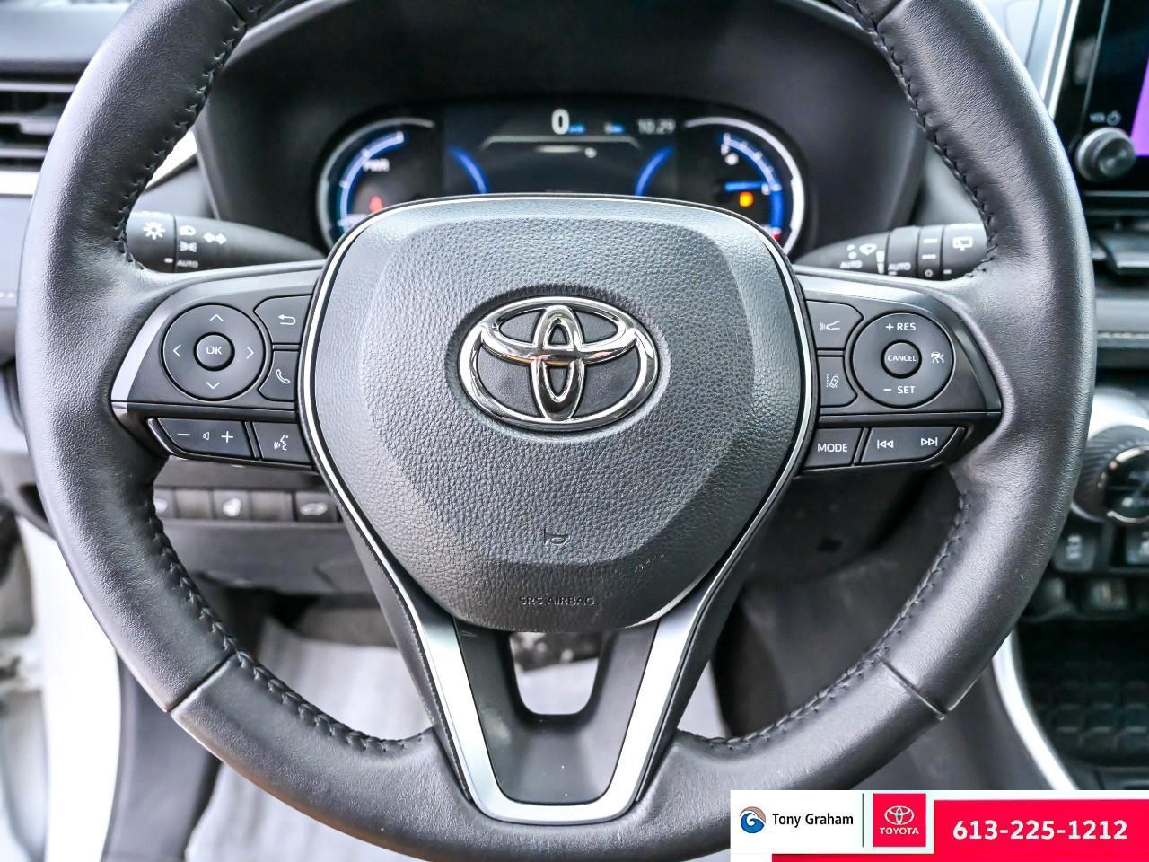 2023 Toyota RAV4 Hybrid XLE Photo