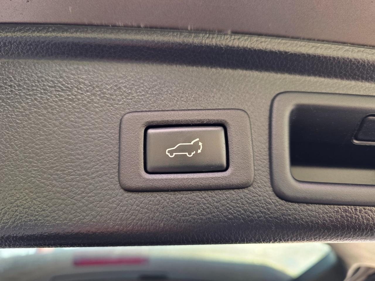 2018 Subaru Forester 2.5i Touring MANUAL | One Owner | Accident Free | Sunroof Photo