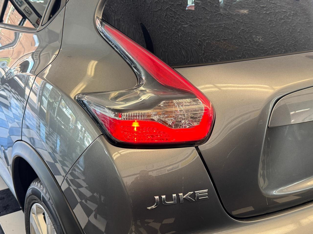 2015 Nissan Juke SV+New Tires+Brakes+Camera+A/C+5 SPEED MANUAL Photo
