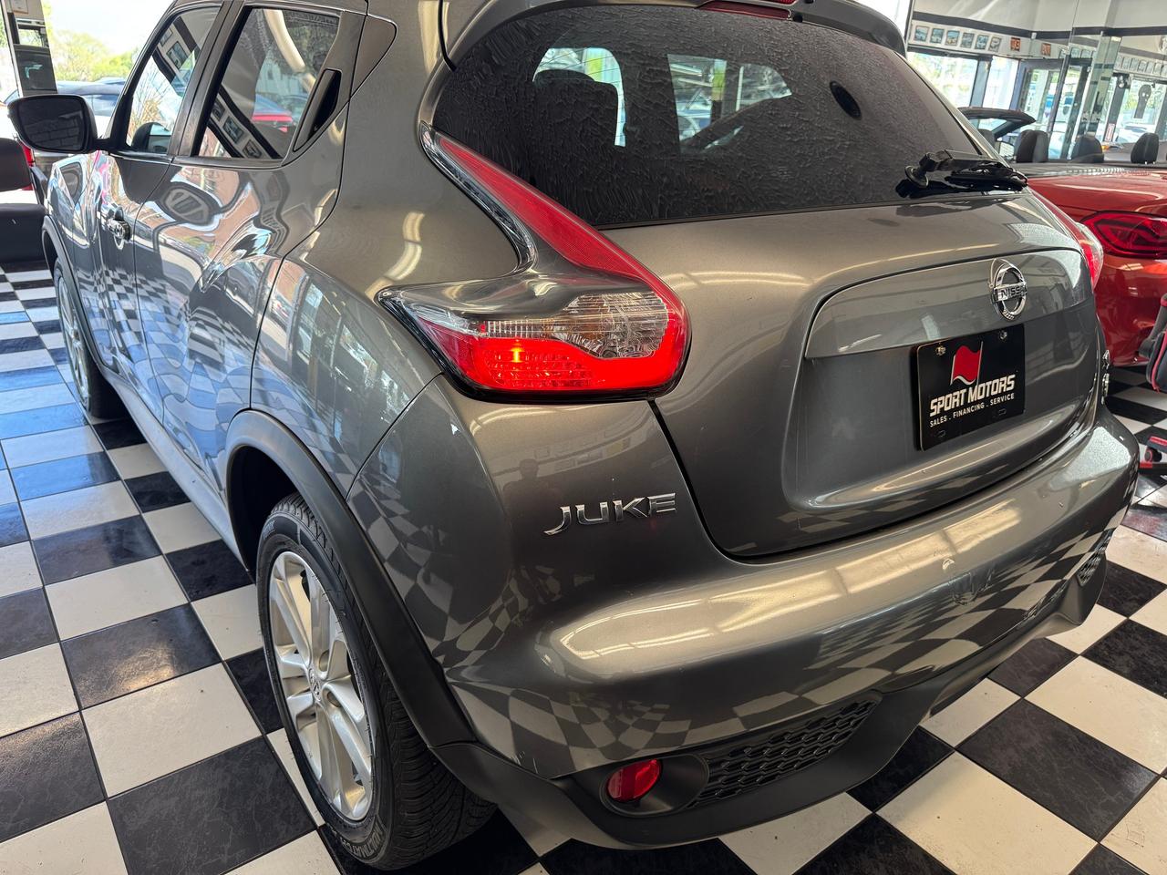 2015 Nissan Juke SV+New Tires+Brakes+Camera+A/C+5 SPEED MANUAL Photo