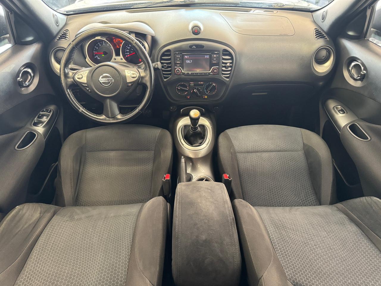 2015 Nissan Juke SV+New Tires+Brakes+Camera+A/C+5 SPEED MANUAL Photo1