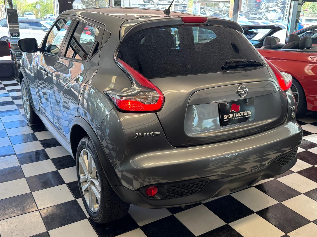 2015 Nissan Juke SV+New Tires+Brakes+Camera+A/C+5 SPEED MANUAL Photo3