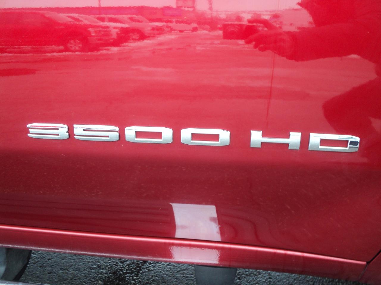 2021 GMC Sierra 3500 HD SLE CrewCab4WD 6.6L8cylDiesel8ftBox HeatedSeats Photo