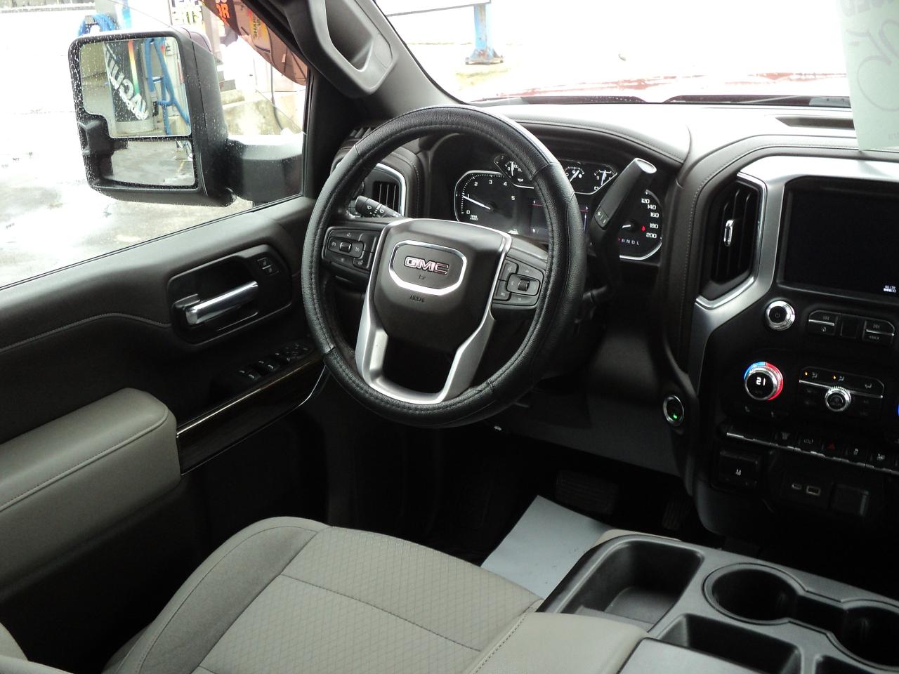 2021 GMC Sierra 3500 HD SLE CrewCab4WD 6.6L8cylDiesel8ftBox HeatedSeats Photo