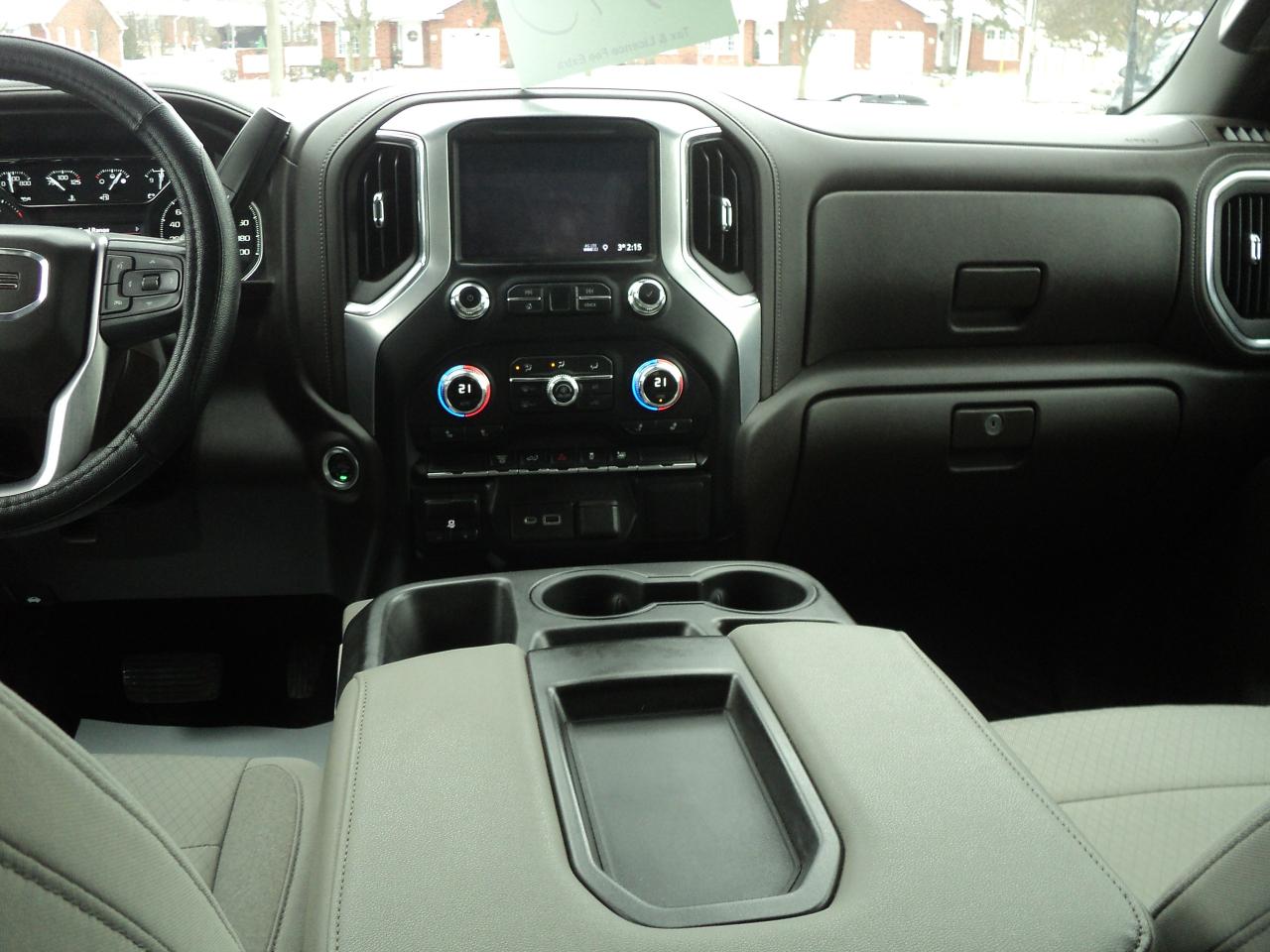 2021 GMC Sierra 3500 HD SLE CrewCab4WD 6.6L8cylDiesel8ftBox HeatedSeats Photo