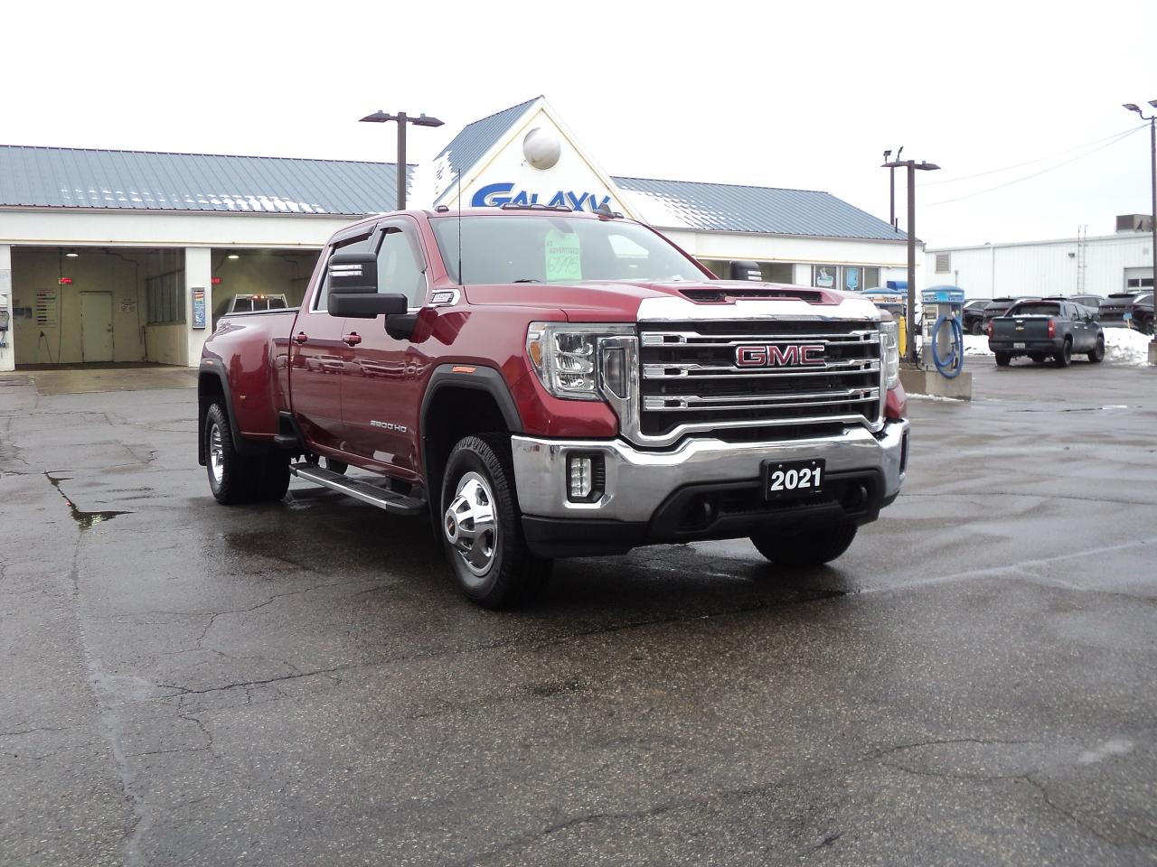 2021 GMC Sierra 3500 HD SLE CrewCab4WD 6.6L8cylDiesel8ftBox HeatedSeats Photo