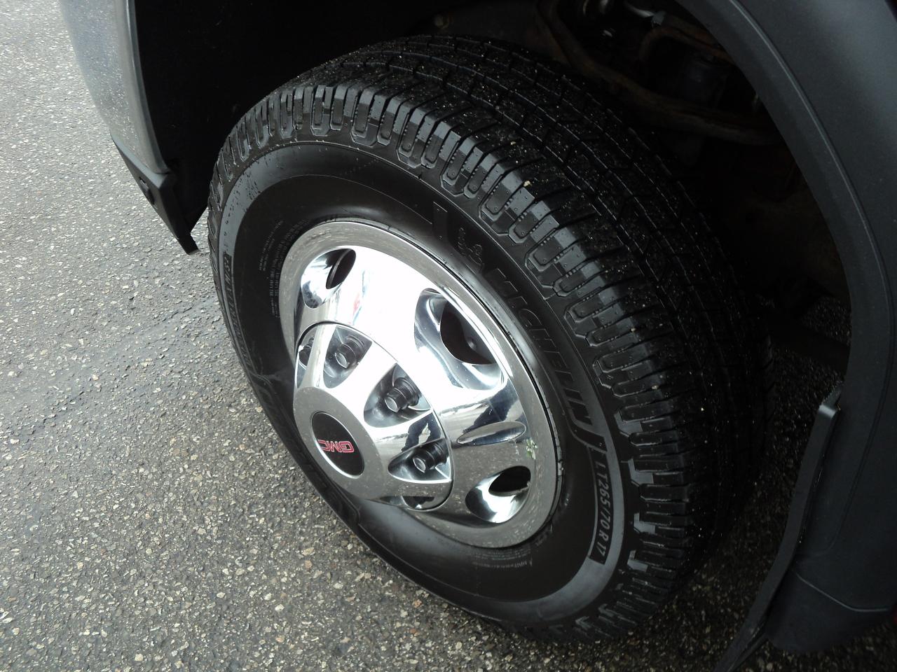 2021 GMC Sierra 3500 HD SLE CrewCab4WD 6.6L8cylDiesel8ftBox HeatedSeats Photo