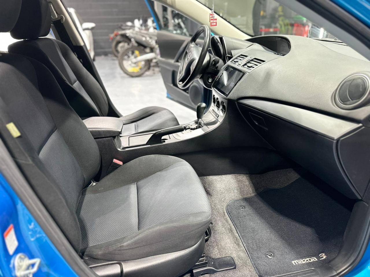 2011 Mazda MAZDA3 4dr Sdn Auto GX Photo