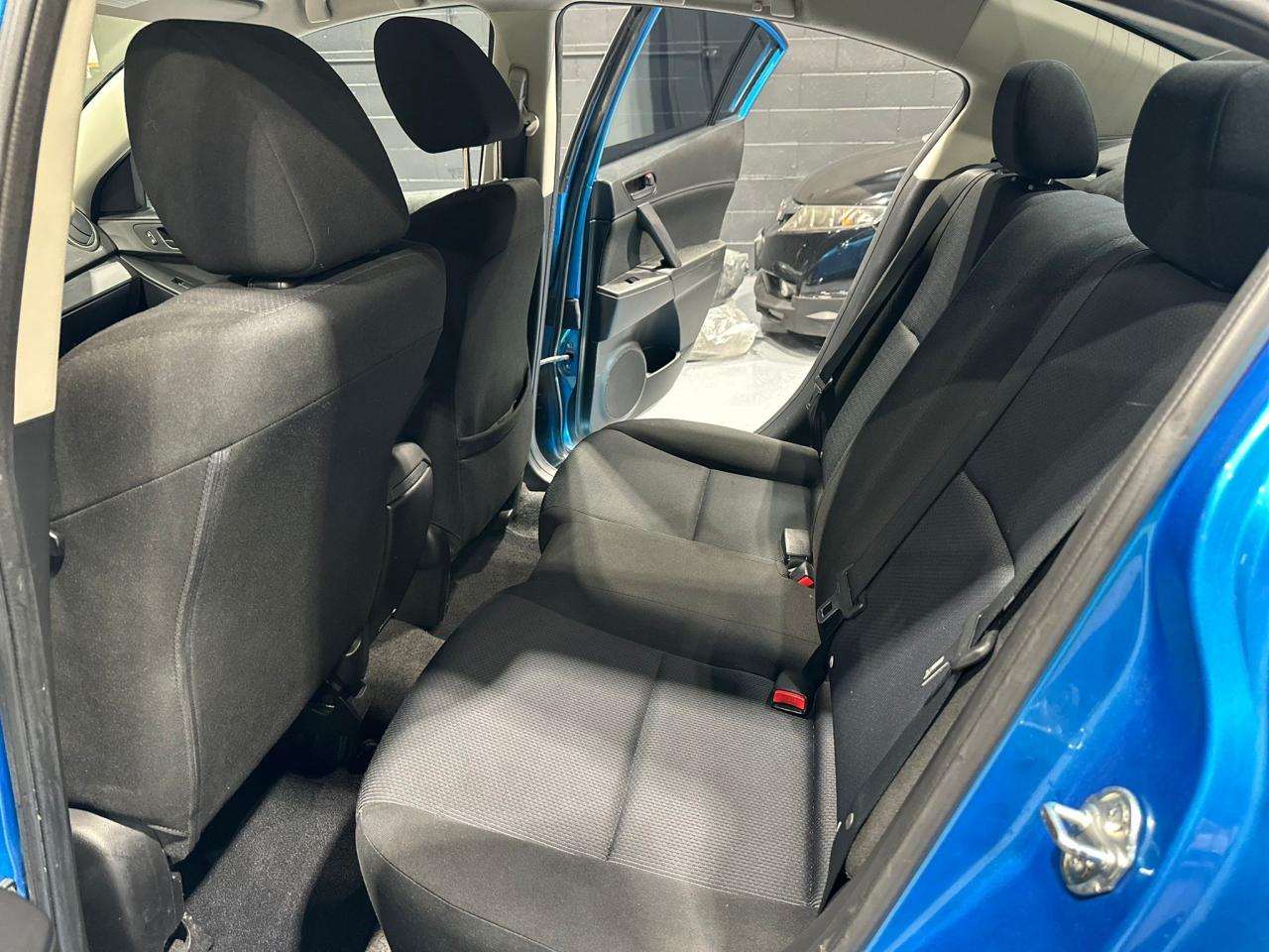 2011 Mazda MAZDA3 4dr Sdn Auto GX Photo