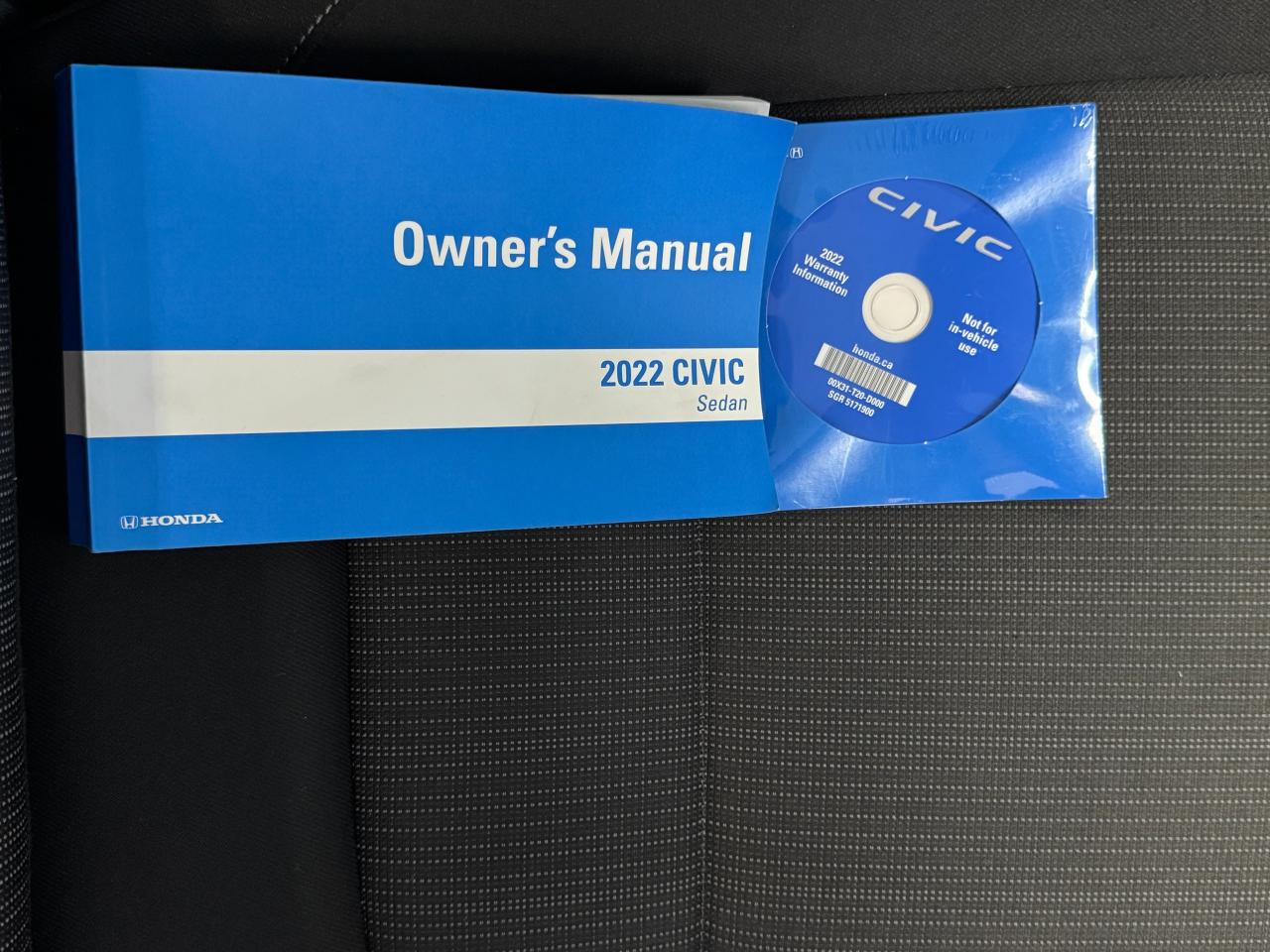 2022 Honda Civic EX+Blind Spot+Roof+ONE OWNER+CLEAN CARFAX Photo