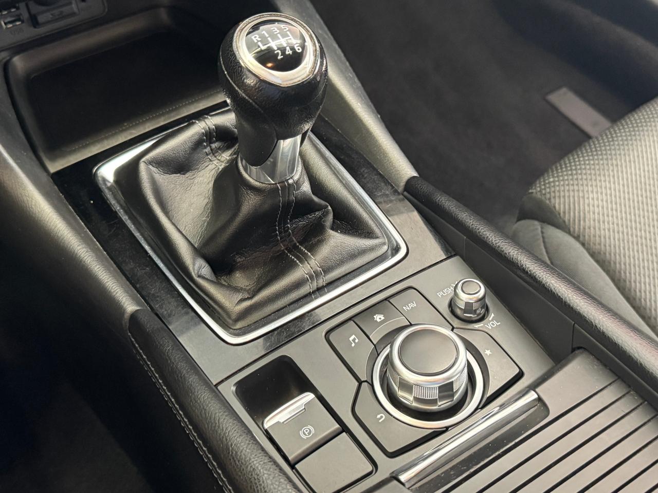 2017 Mazda MAZDA3 GX+Camera+New Tires+New Brakes+A/C+6 SPEED Photo