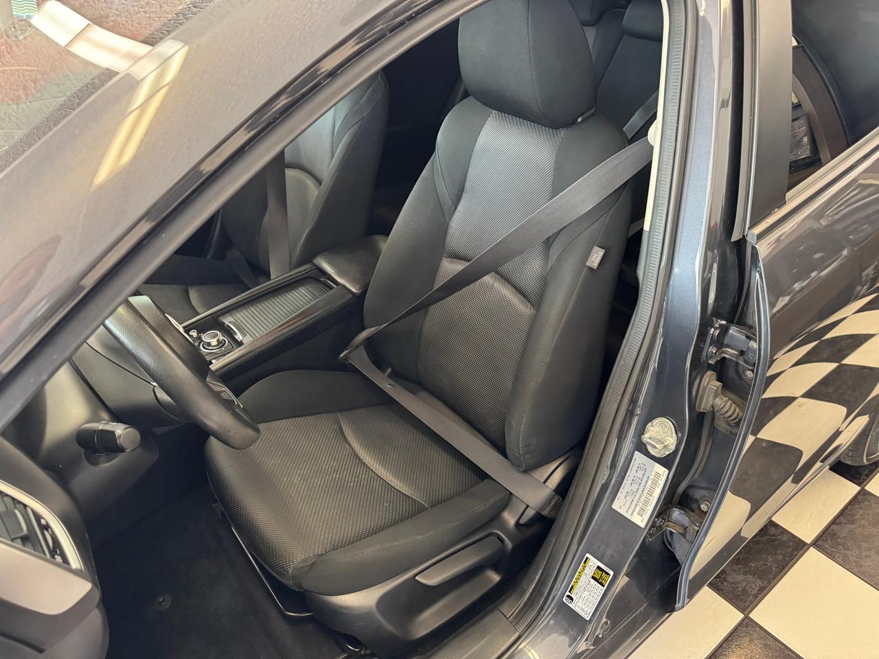 2017 Mazda MAZDA3 GX+Camera+New Tires+New Brakes+A/C+6 SPEED Photo