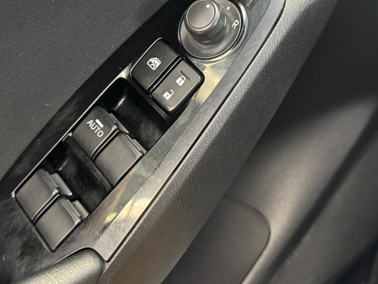 2017 Mazda MAZDA3 GX+Camera+New Tires+New Brakes+A/C+6 SPEED Photo