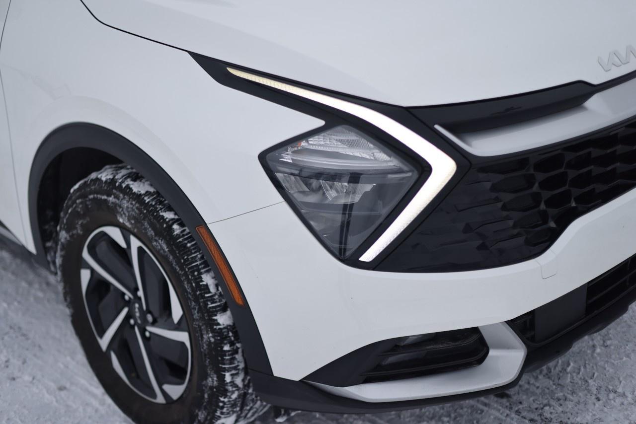 2023 Kia Sportage Hybrid EX AWD Photo