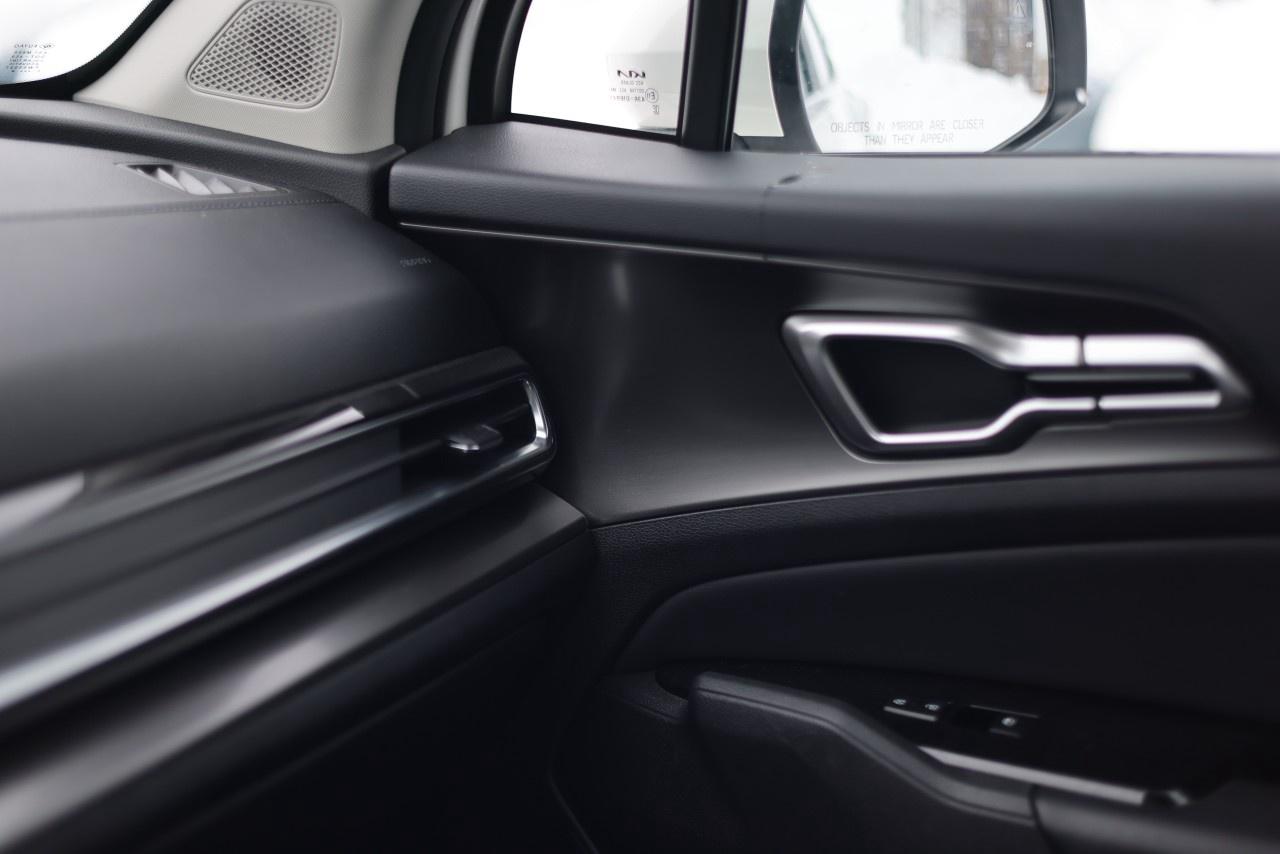 2023 Kia Sportage Hybrid EX AWD Photo