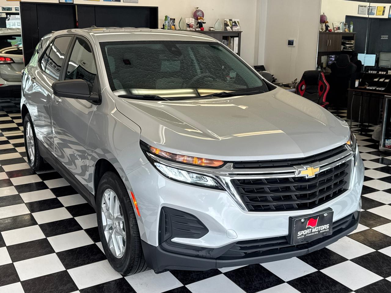 2022 Chevrolet Equinox LS+New Brakes+Camera+Collision Alert+CLEAN CARFAX Photo