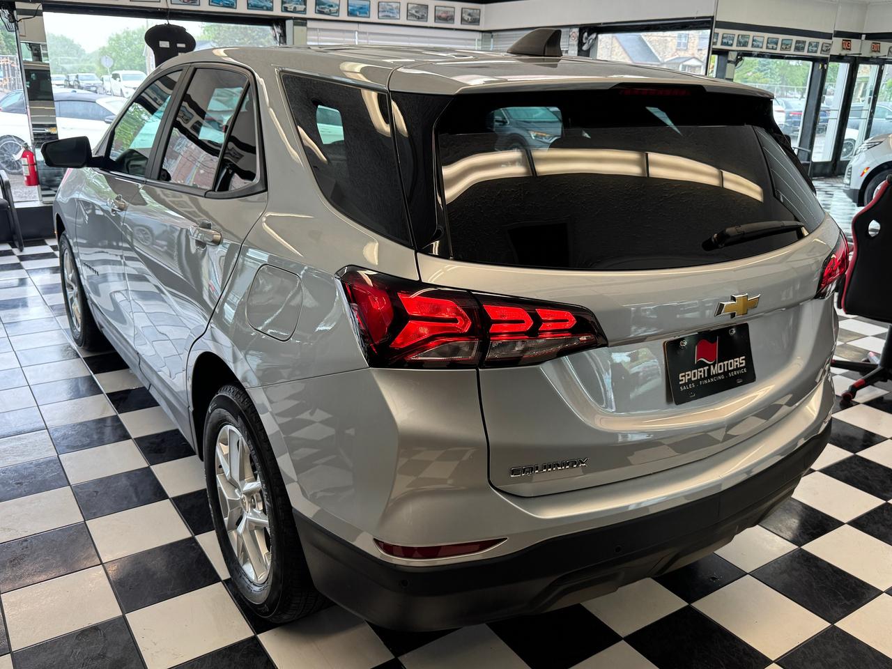 2022 Chevrolet Equinox LS+New Brakes+Camera+Collision Alert+CLEAN CARFAX Photo
