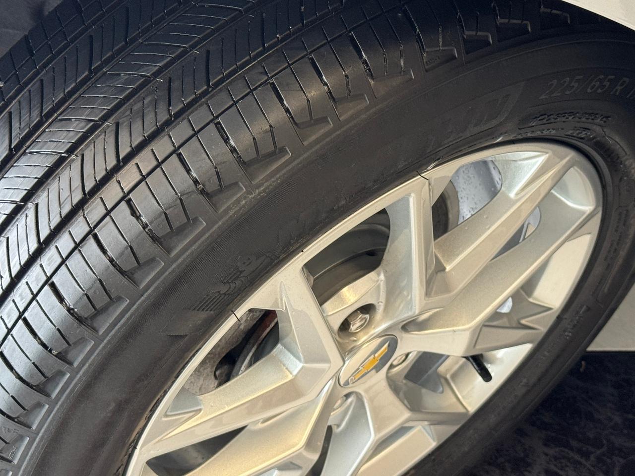 2022 Chevrolet Equinox LS+New Brakes+Camera+Collision Alert+CLEAN CARFAX Photo
