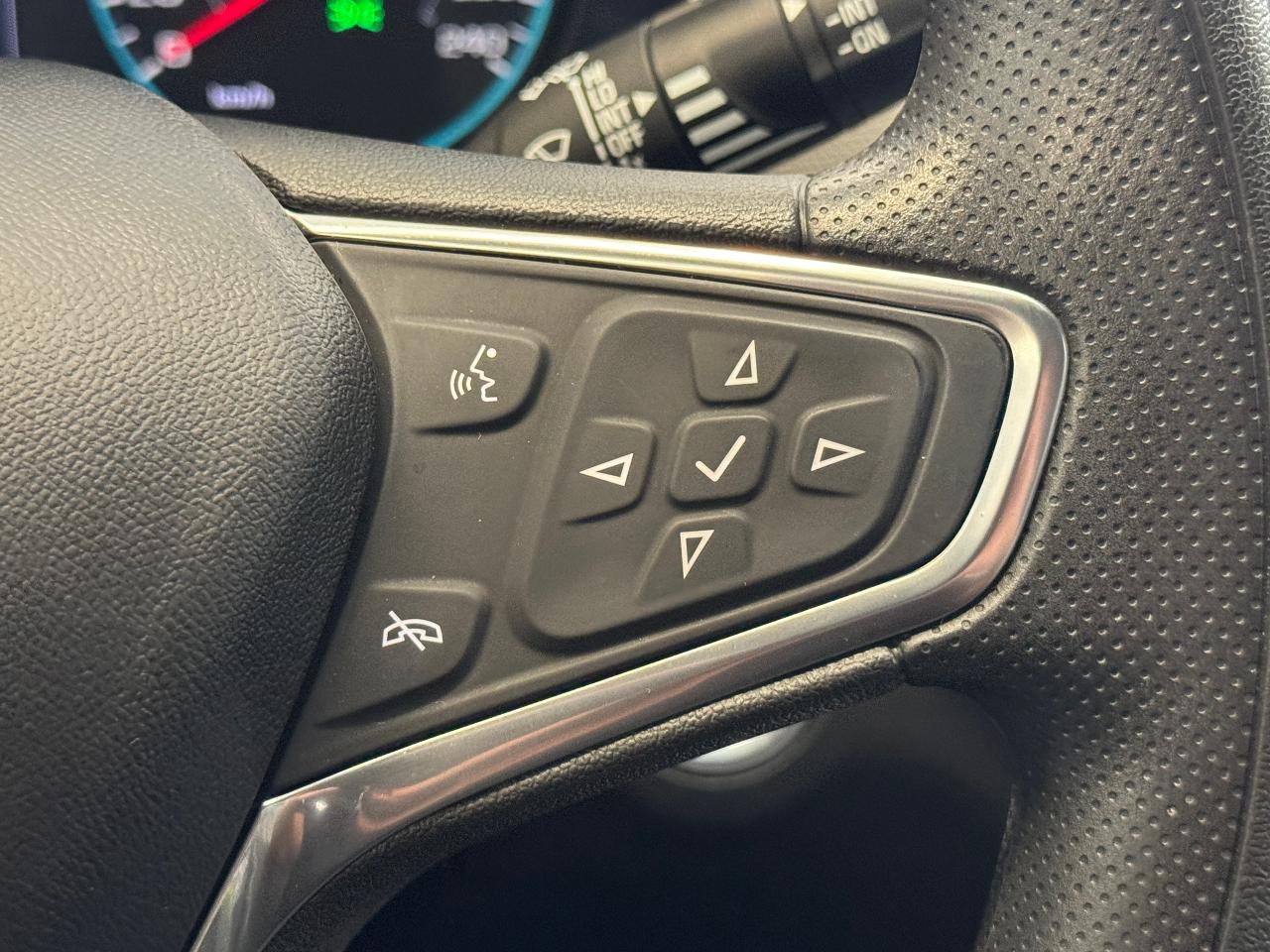 2022 Chevrolet Equinox LS+New Brakes+Camera+Collision Alert+CLEAN CARFAX Photo