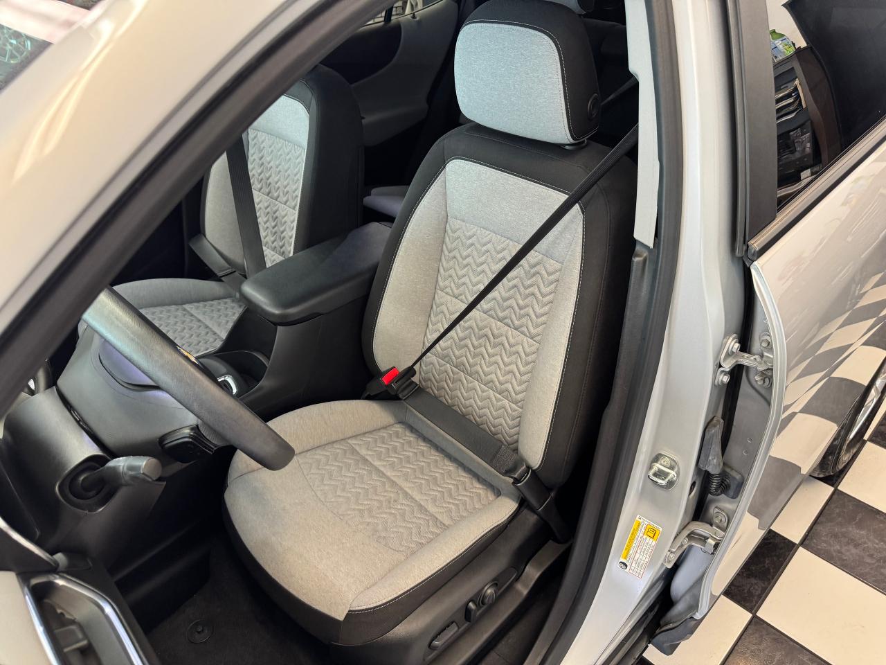 2022 Chevrolet Equinox LS+New Brakes+Camera+Collision Alert+CLEAN CARFAX Photo