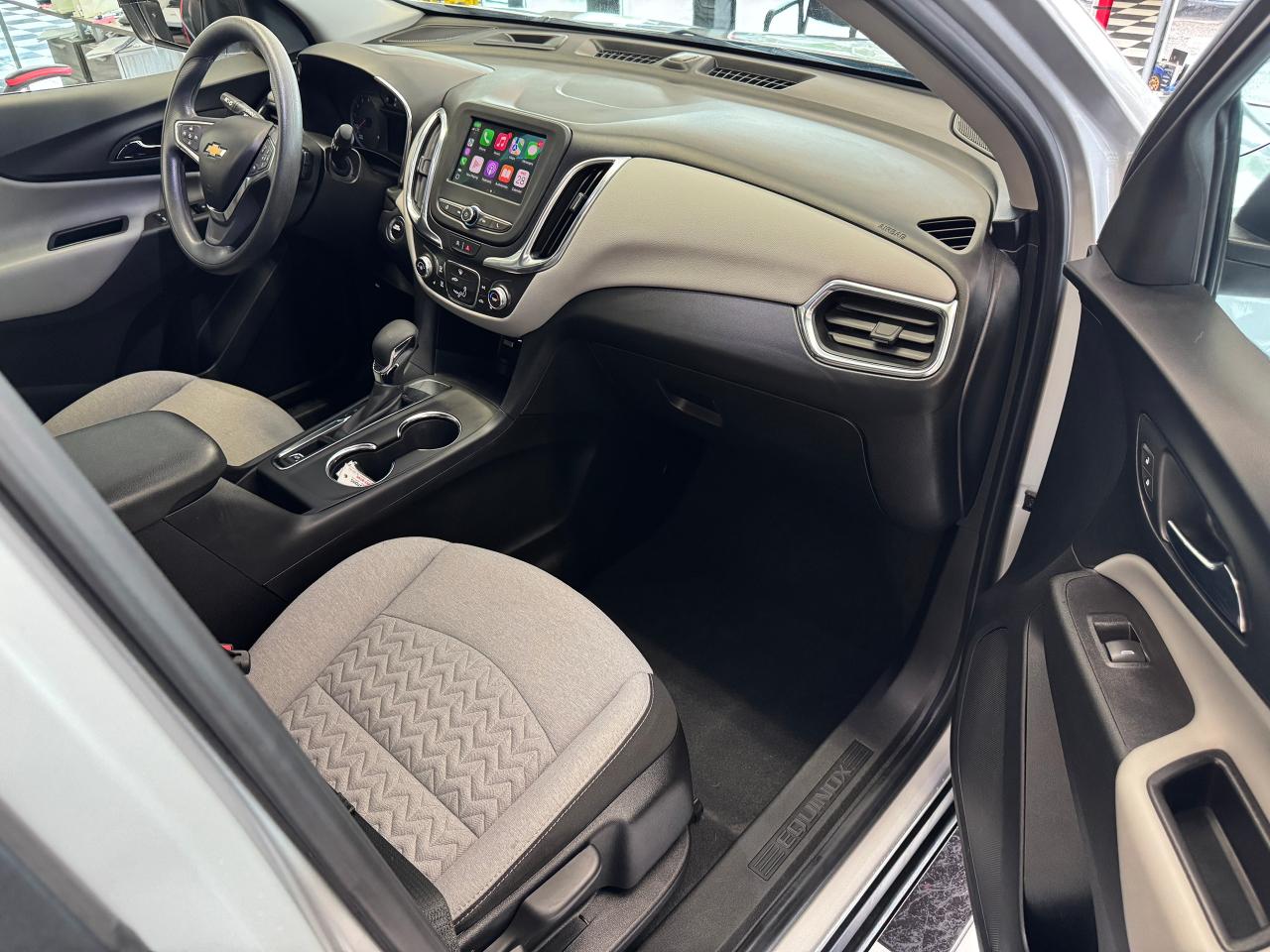 2022 Chevrolet Equinox LS+New Brakes+Camera+Collision Alert+CLEAN CARFAX Photo