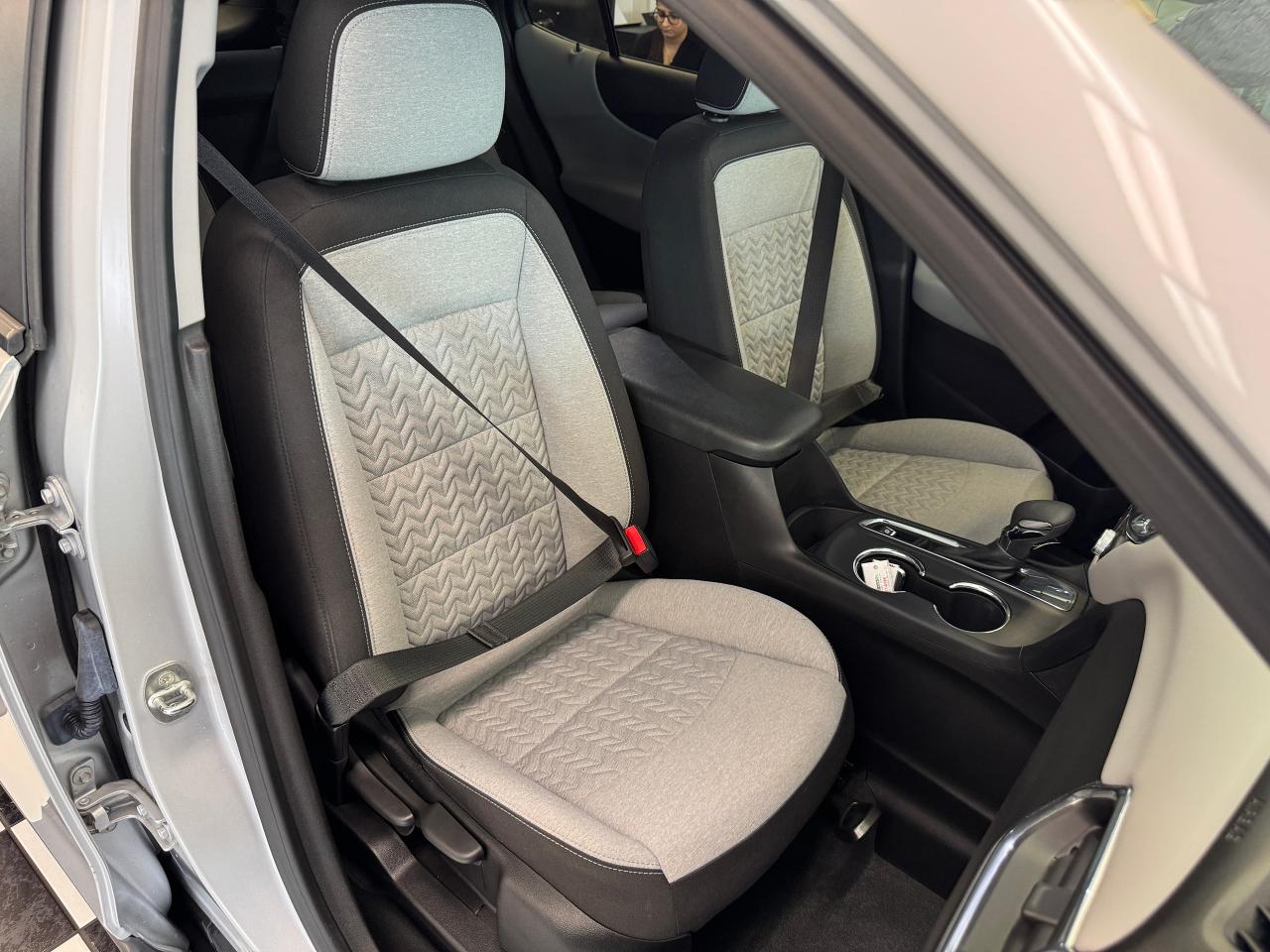 2022 Chevrolet Equinox LS+New Brakes+Camera+Collision Alert+CLEAN CARFAX Photo