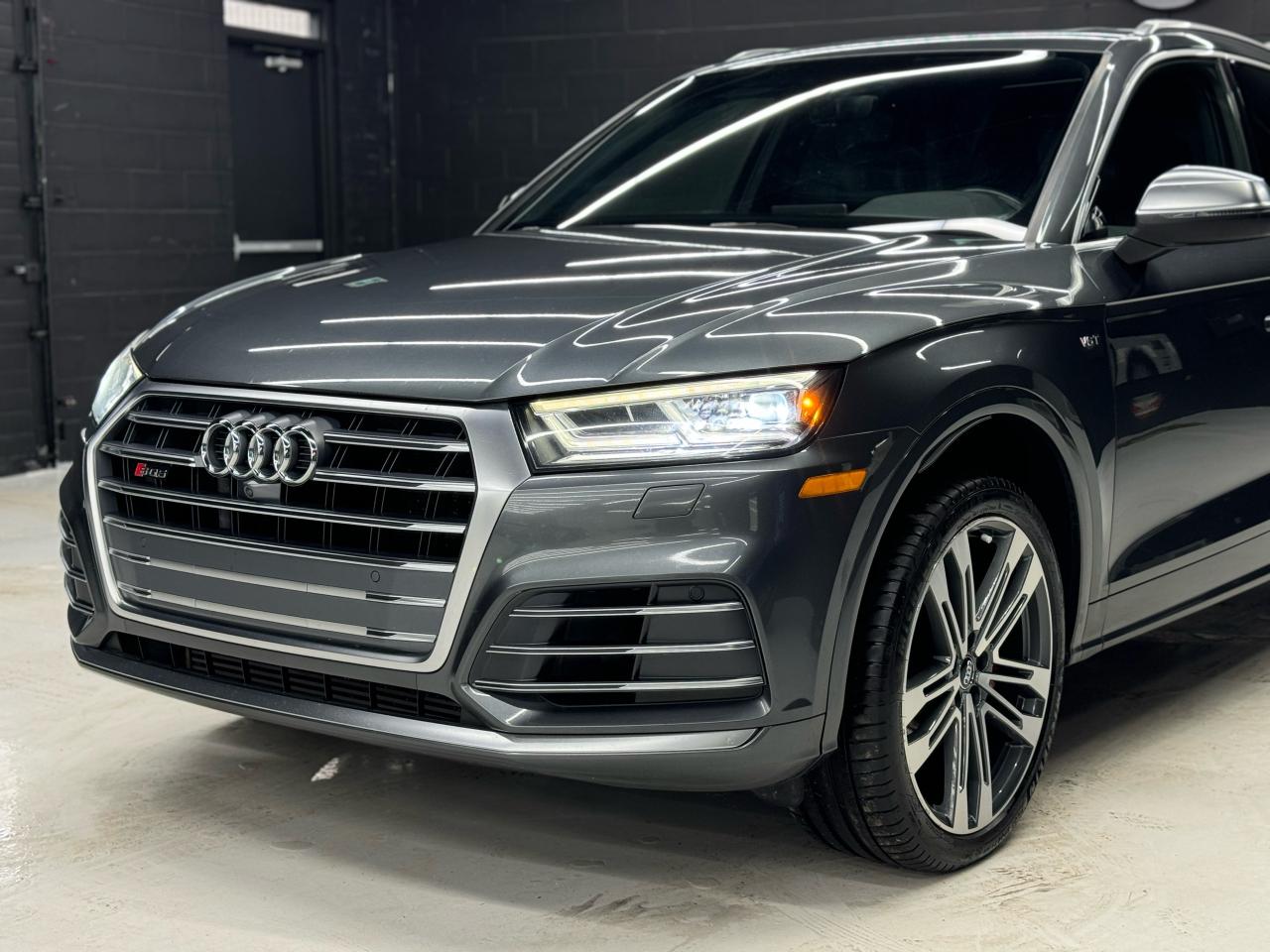 2018 Audi SQ5 TECHNIK|ONE OWNER|NAV|360CAM|ACC|FCW|BSM|BO SOUND| Photo