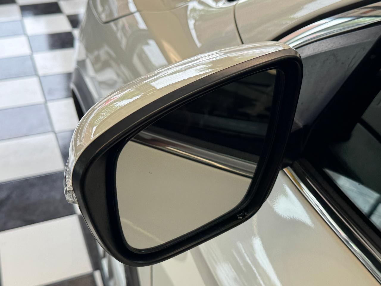 2018 Nissan Qashqai S+Camera+Heated Seats+A/C+CLEAN CARFAX Photo