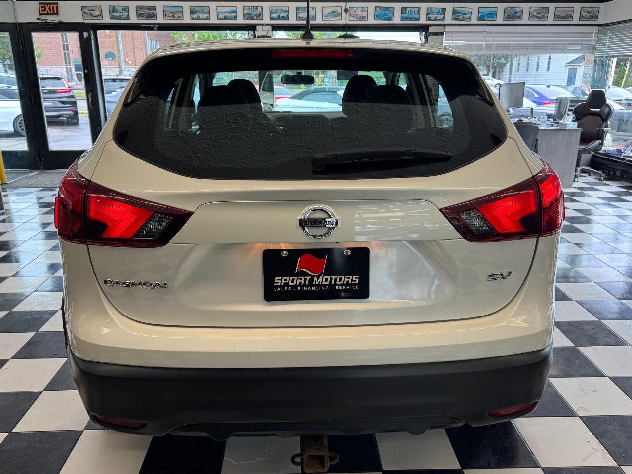 2018 Nissan Qashqai S+Camera+Heated Seats+A/C+CLEAN CARFAX Photo