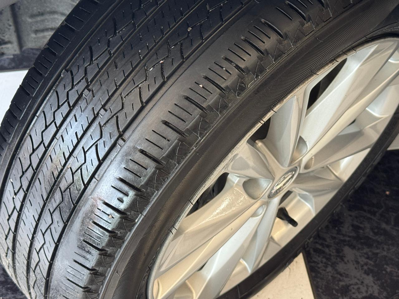 2018 Nissan Qashqai S+Camera+Heated Seats+A/C+CLEAN CARFAX Photo2