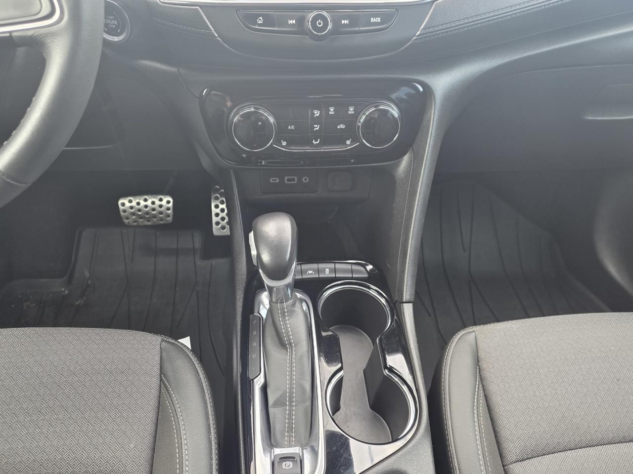 2022 Buick Encore GX Preferred AWD Photo