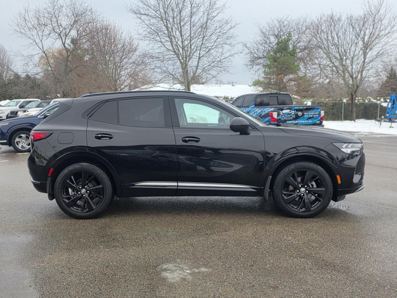 2022 Buick Envision Essense AWD Photo3